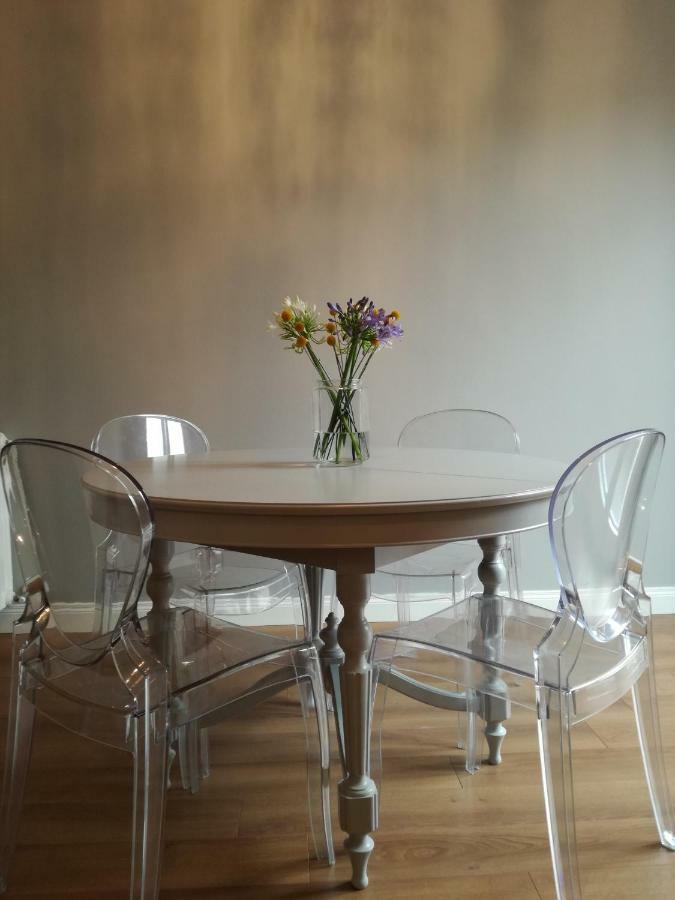 Bloom Rooms Foligno Bagian luar foto